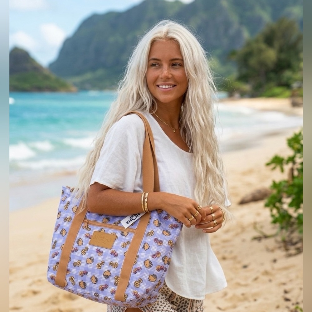 ALOHA Collection HELLO KITTY SUPER CUTE SPECIAL EDITION Nylon Zipper Tote